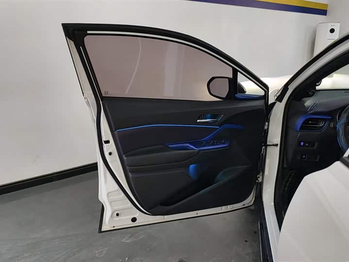 Фото 7 - Toyota Izoa