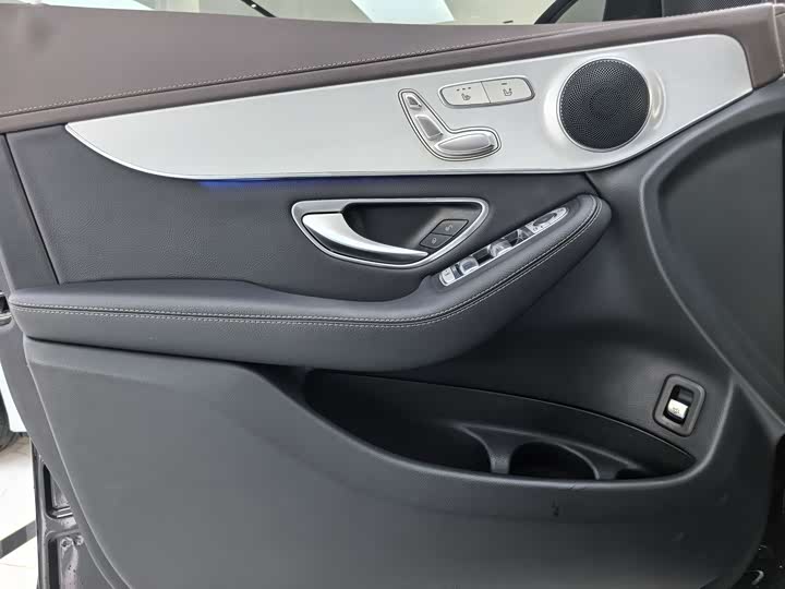 Фото 7 - Mercedes-Benz GLC-Class