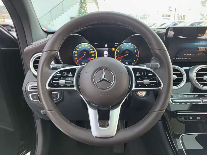 Фото 8 - Mercedes-Benz GLC-Class