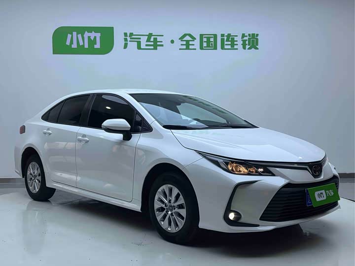 Фото 3 - Toyota Corolla