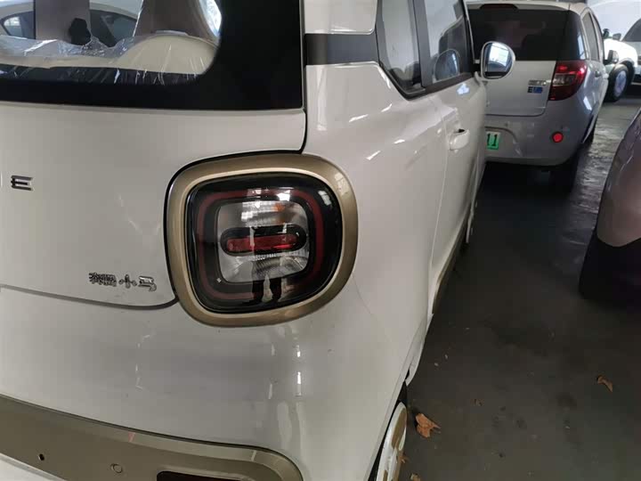 Фото 8 - Bestune Pony