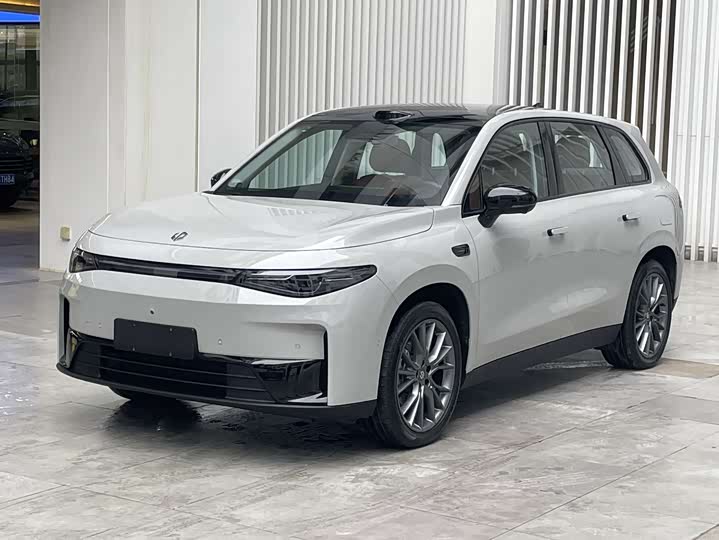 Фото 1 - Leapmotor C10