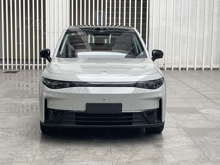 Фото 2 - Leapmotor C10