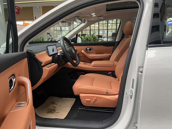 Фото 7 - Leapmotor C10