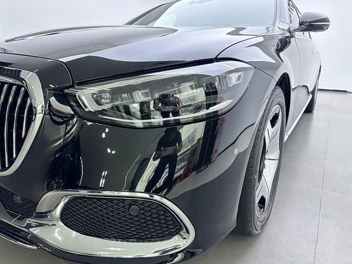 Фото 4 - Mercedes-Benz Maybach S-Class