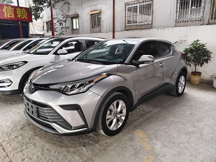 Фото 1 - Toyota Izoa