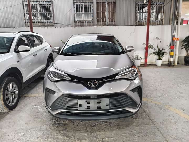 Фото 2 - Toyota Izoa
