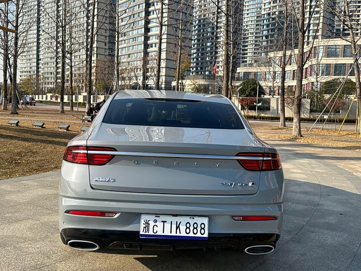 Фото 6 - Geely Preface