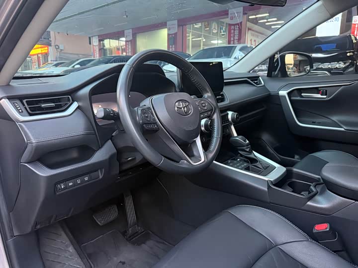 Фото 6 - Toyota Wildlander