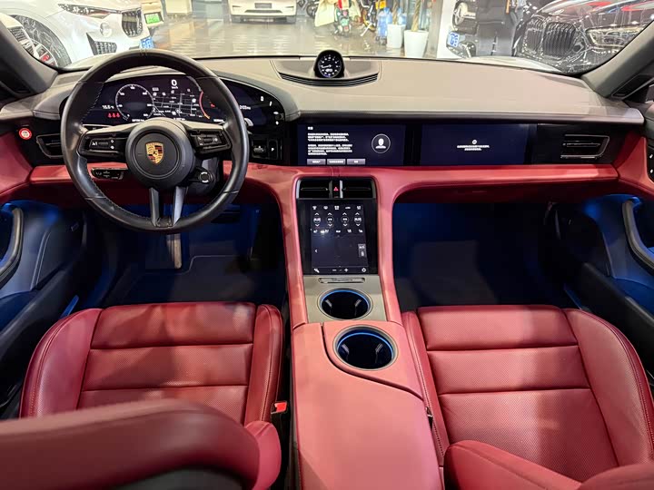 Фото 6 - Porsche Taycan