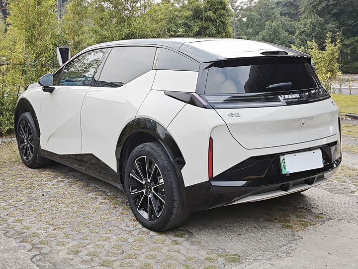 Фото 4 - Zeekr X