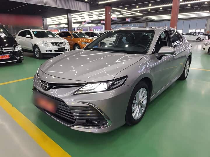 Фото 1 - Toyota Camry