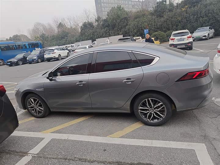 Фото 5 - BYD Qin Plus