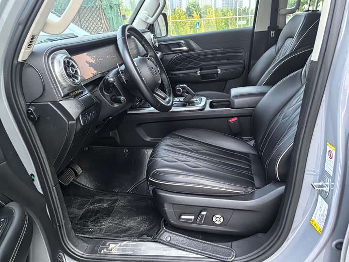 Фото 2 - Tank 300