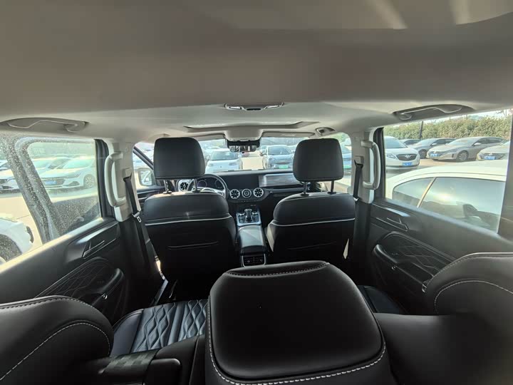 Фото 8 - Tank 300