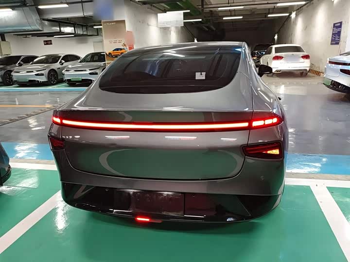 Фото 6 - XPeng P7