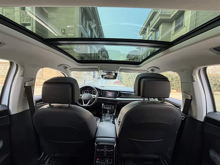 Фото 5 - Volkswagen Passat