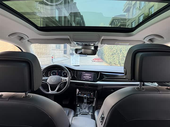 Фото 8 - Volkswagen Passat