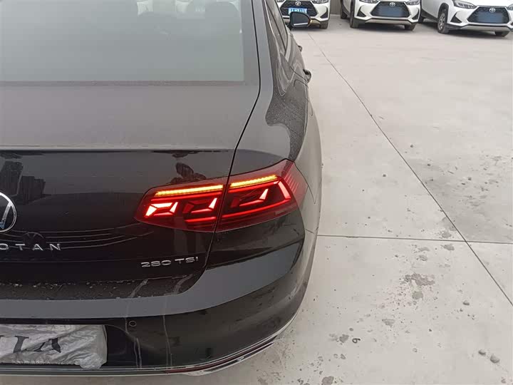 Фото 8 - Volkswagen Magotan