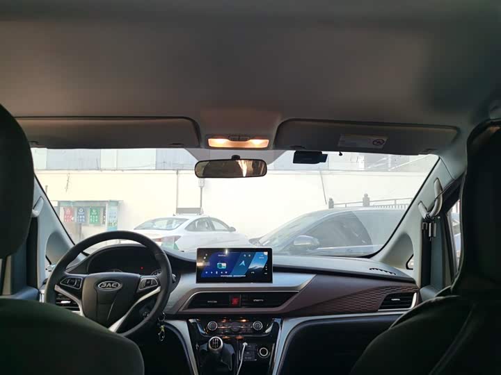 Фото 9 - JAC Refine M3