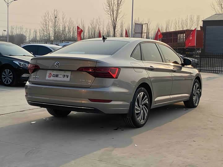 Фото 5 - Volkswagen Sagitar L