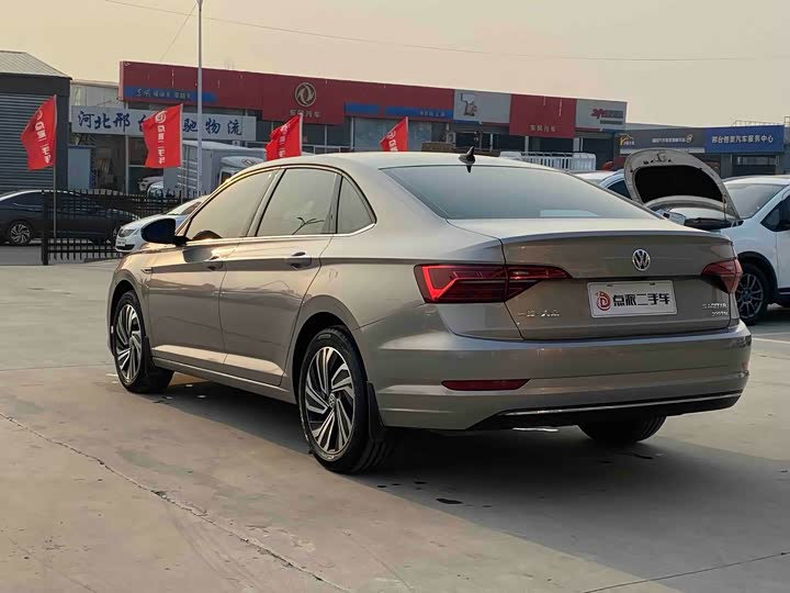 Фото 7 - Volkswagen Sagitar L