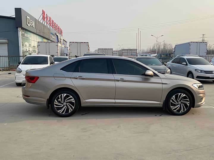 Фото 8 - Volkswagen Sagitar L