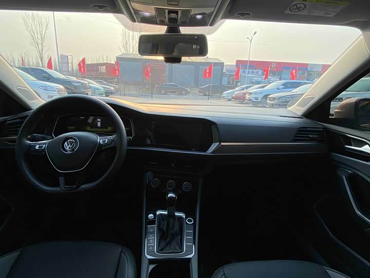 Фото 9 - Volkswagen Sagitar L