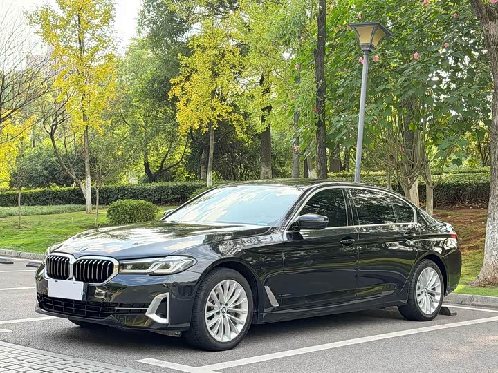 Фото 1 - BMW 5 Series