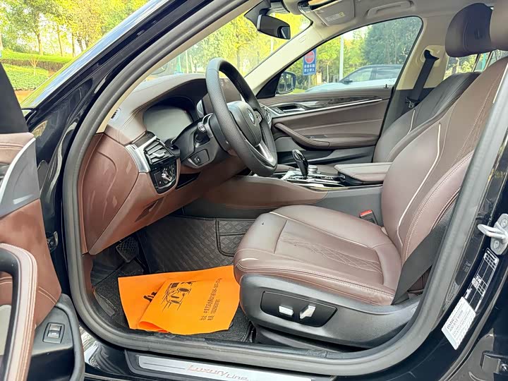 Фото 6 - BMW 5 Series