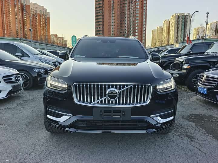 Фото 2 - Volvo XC90