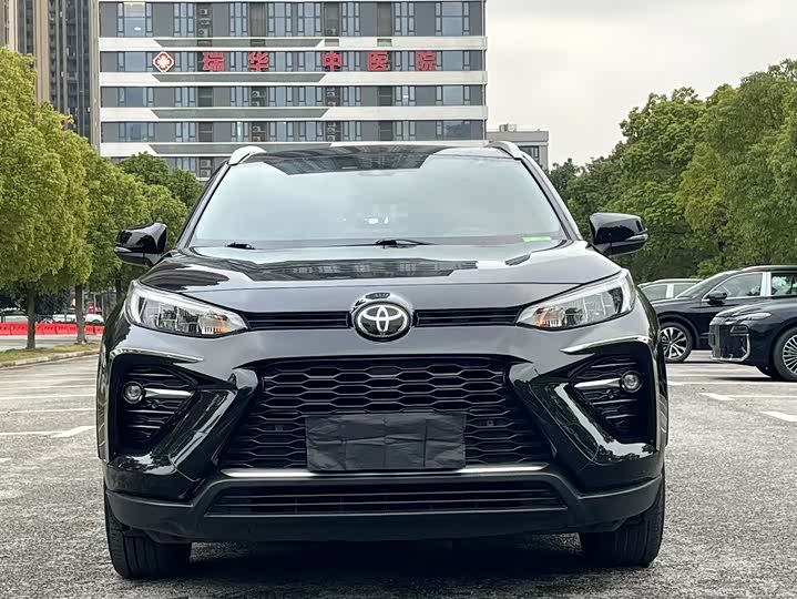 Фото 2 - Toyota Wildlander