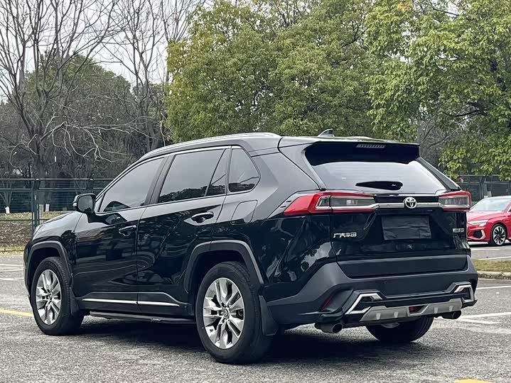 Фото 4 - Toyota Wildlander