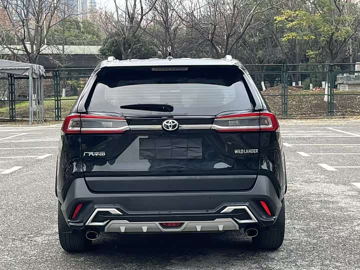 Фото 5 - Toyota Wildlander