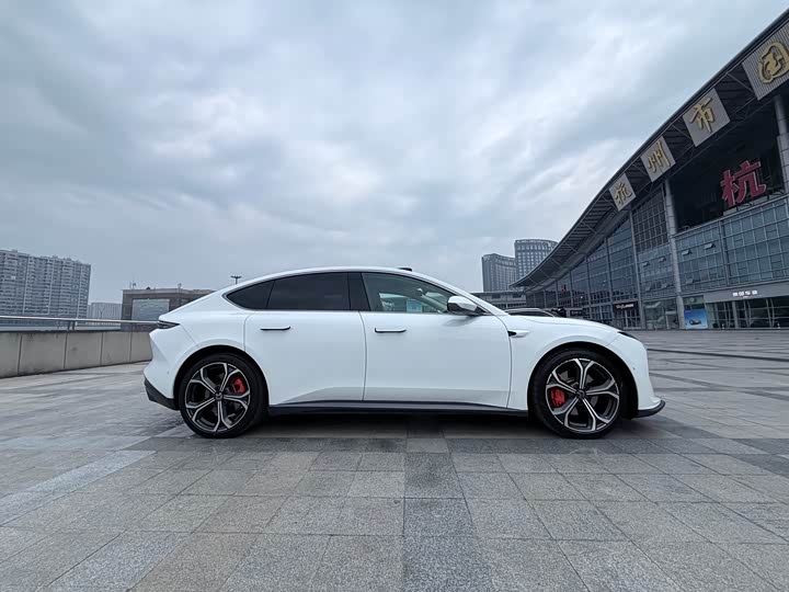 Фото 4 - Nio ET5