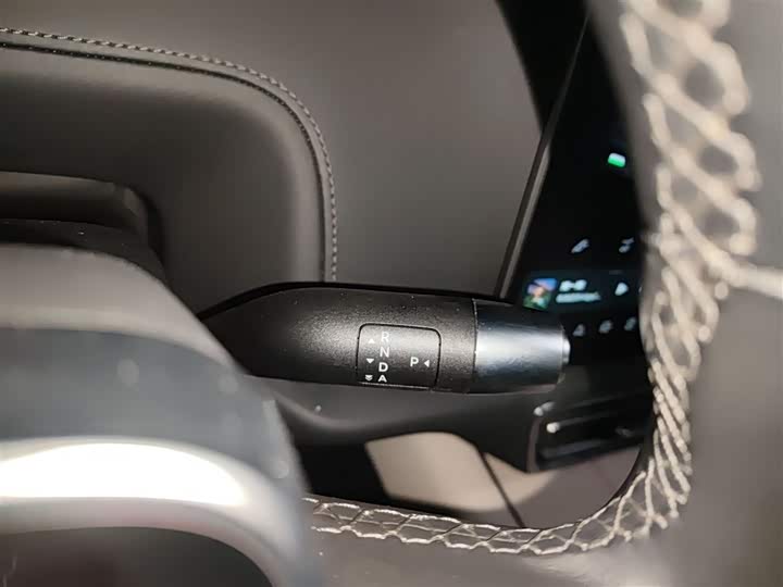 Фото 9 - LiXiang L9