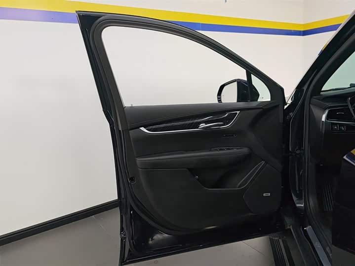 Фото 7 - Cadillac XT6