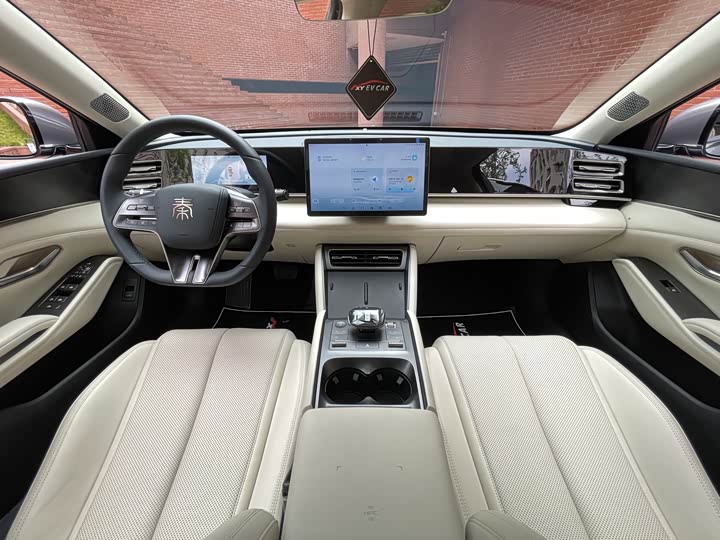 Фото 8 - BYD Qin L