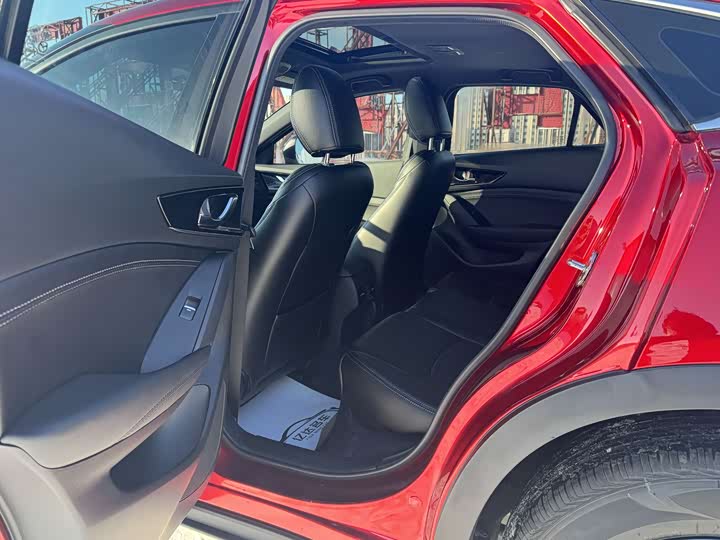 Фото 6 - Mazda CX-4