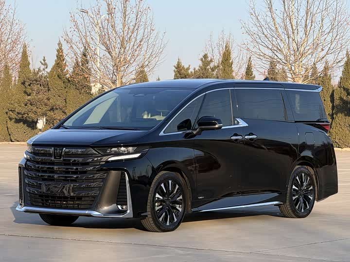 Фото 1 - Toyota Vellfire