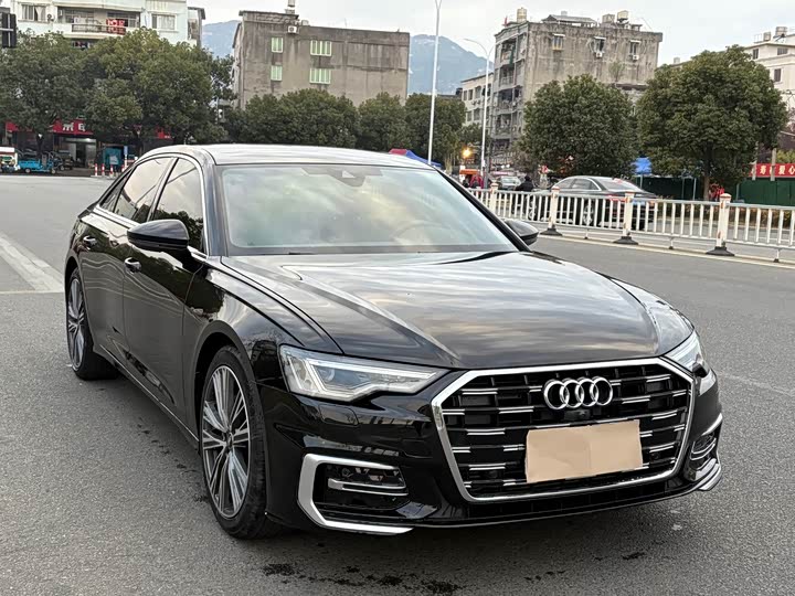 Фото 3 - Audi A6L