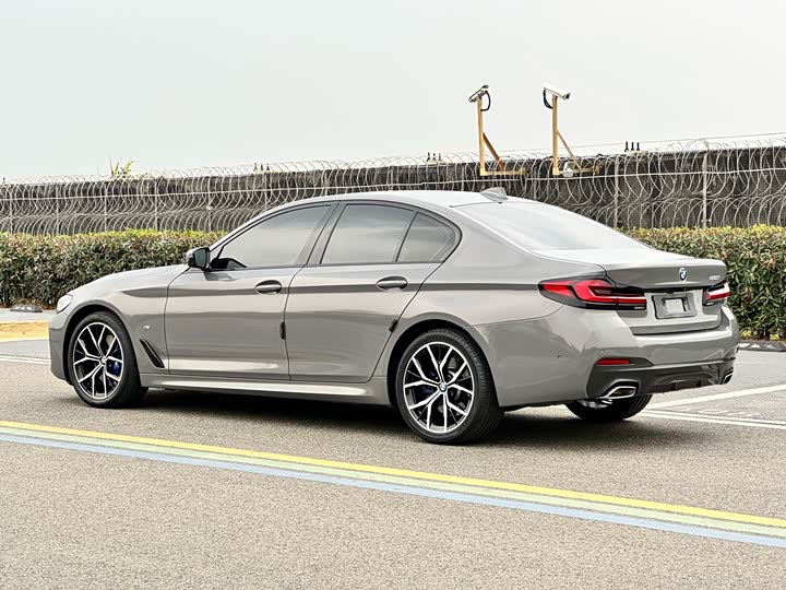 Фото 6 - BMW 5 Series