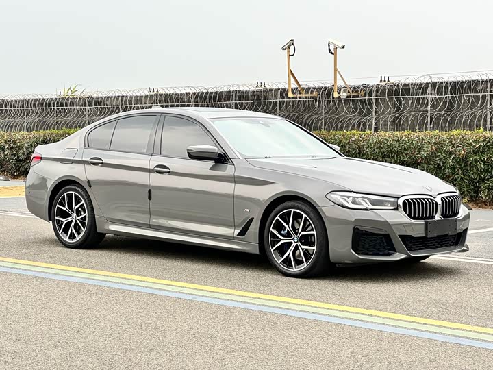 Фото 9 - BMW 5 Series