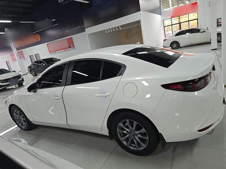 Фото 5 - Mazda 3 (Axela)