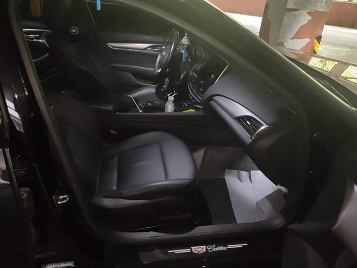 Фото 8 - Cadillac CT5