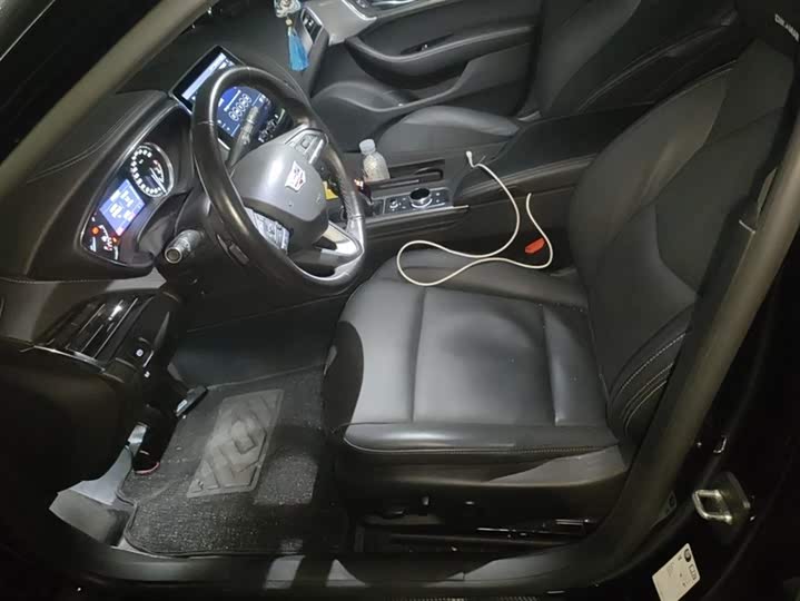 Фото 9 - Cadillac CT5