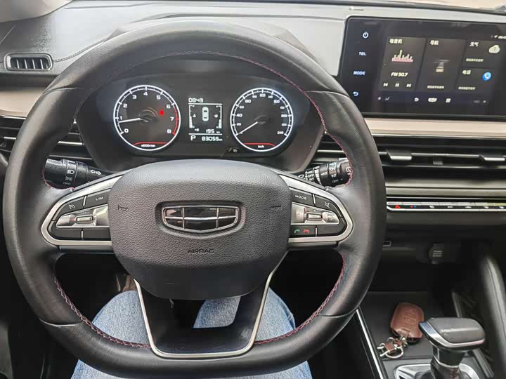 Фото 3 - Geely Vision X3