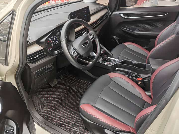 Фото 5 - Geely Vision X3