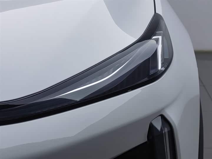 Фото 7 - Geely Galaxy L7