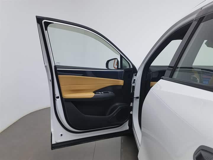 Фото 8 - Geely Galaxy L7